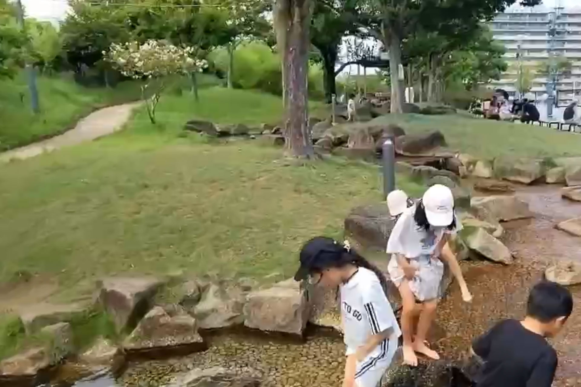 【小3娘】夏休みの特別体験
